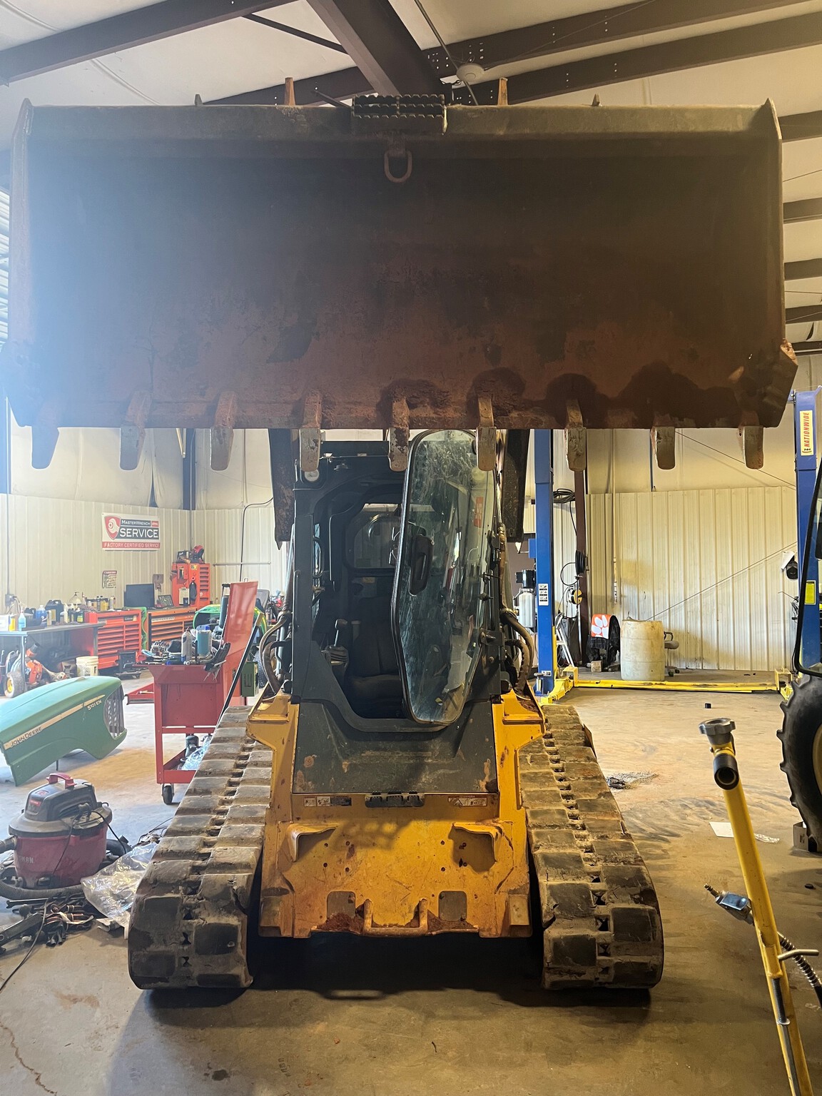 2022 John Deere 333G Image 5