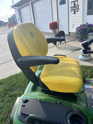 2023 John Deere X734 - Photo5