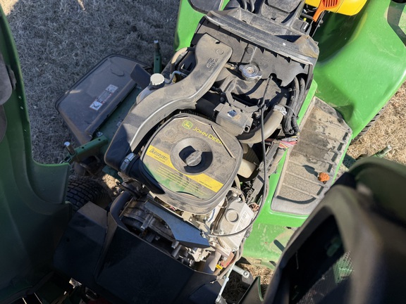 2023 John Deere X734 - Photo14
