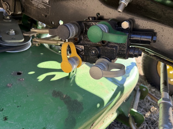 2023 John Deere X734 - Photo15