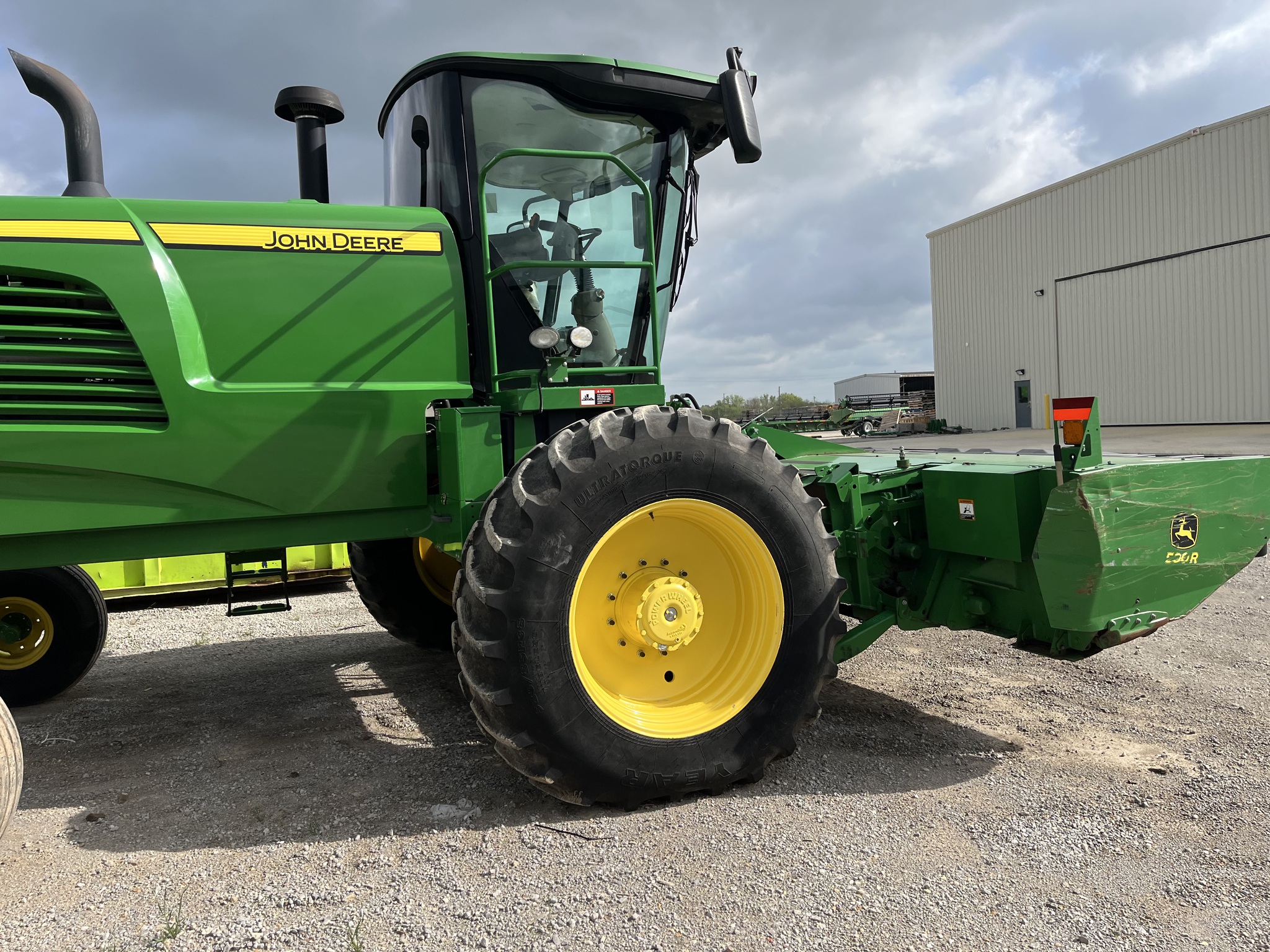  2021 John Deere W235 at Heritage Tractor in Pittsburg, KS
