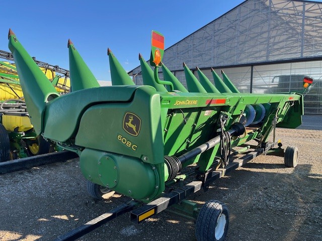 2012 John Deere 608C Corn and Row Crop headers