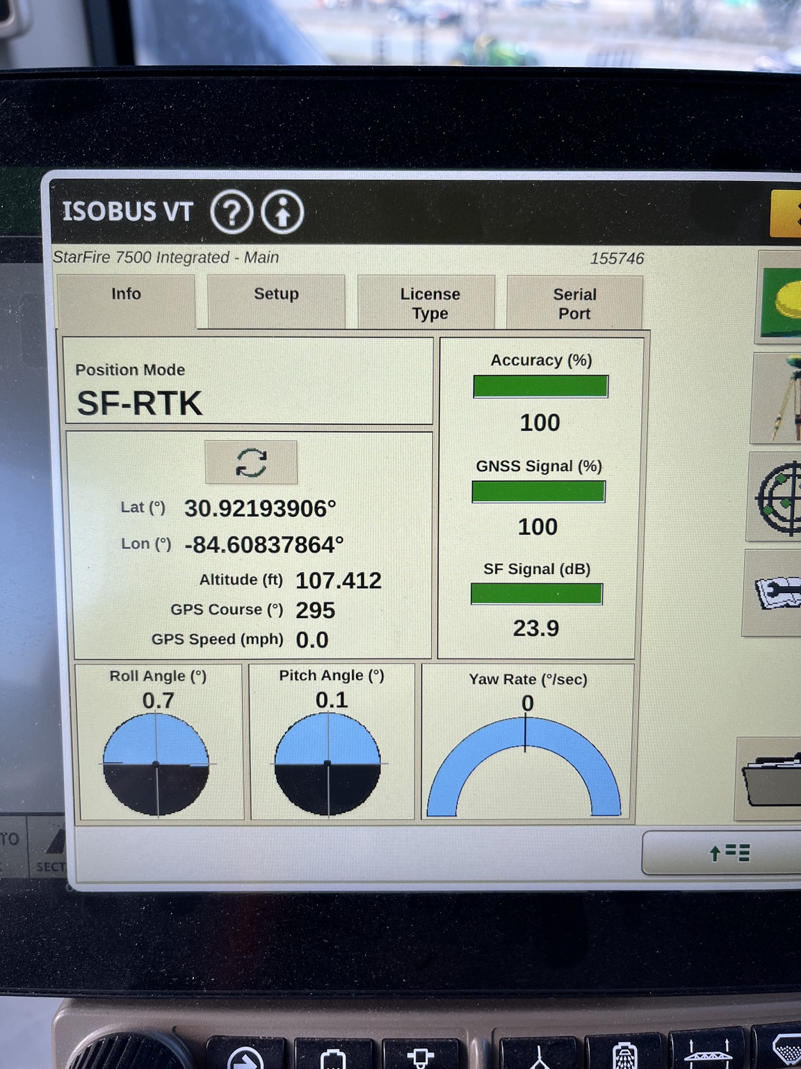 2025 John Deere 600R Image 8