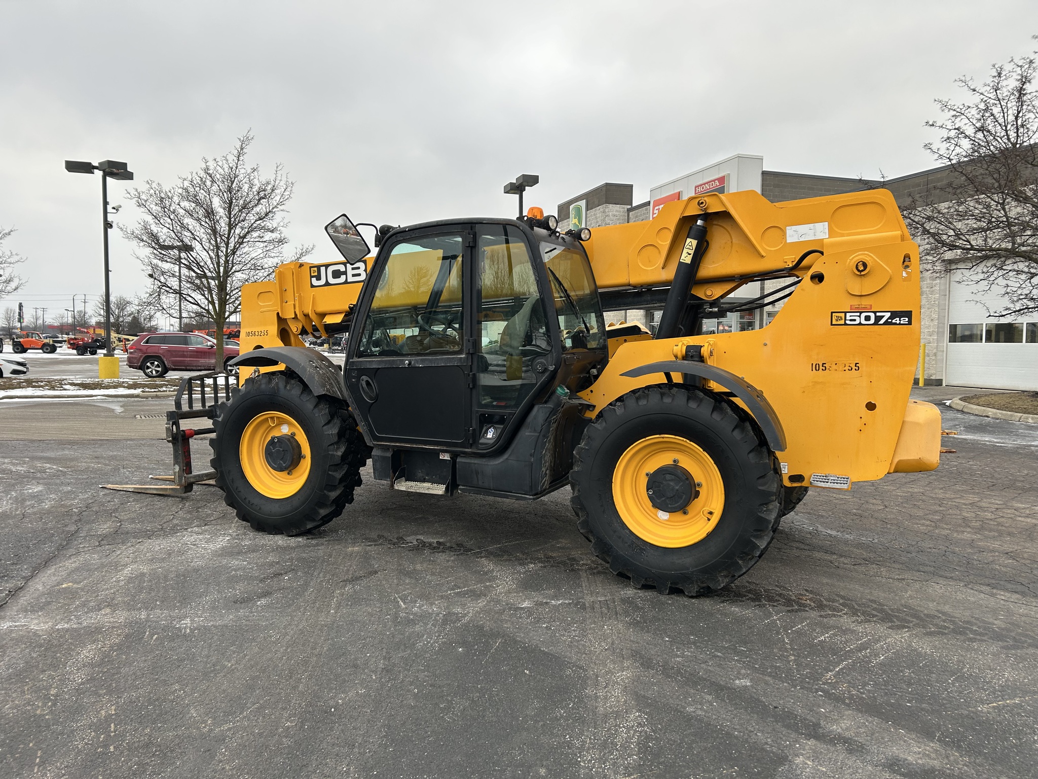 2017 JCB 507-42 Image 2