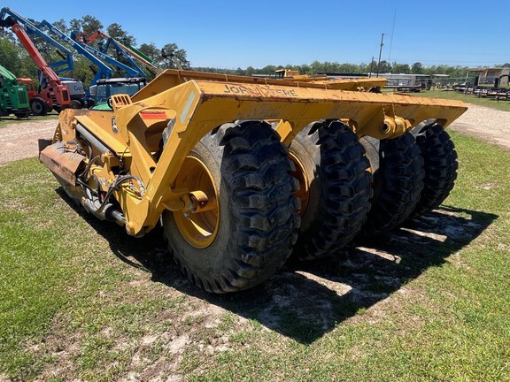 2022 John Deere 1812DC-3
