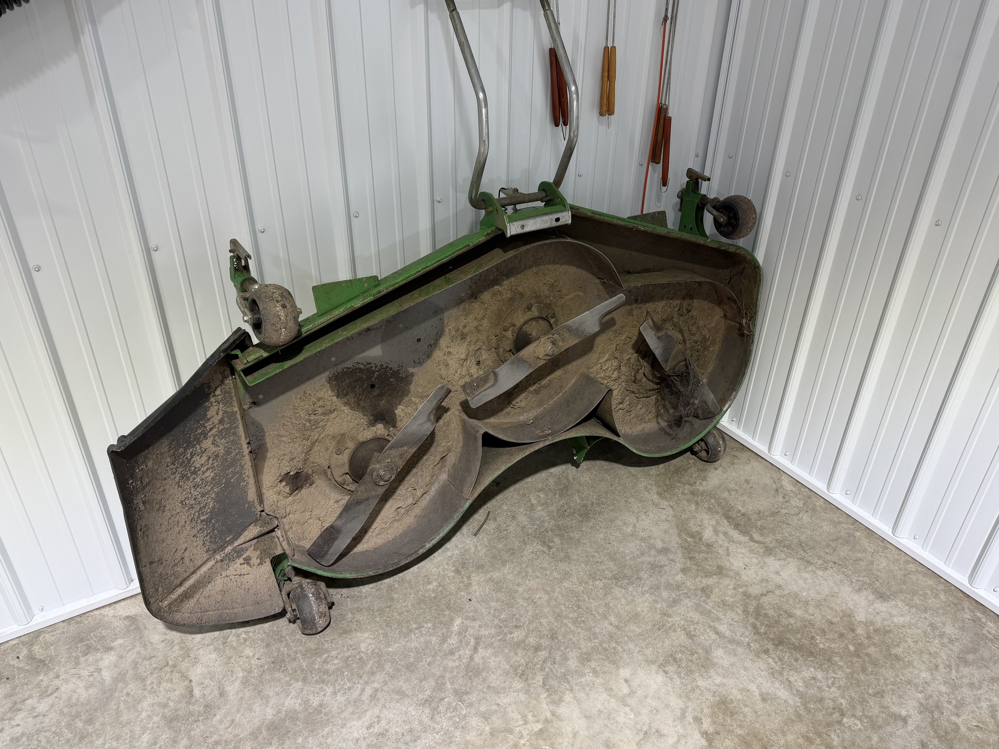 2012 John Deere 1026R Image 8