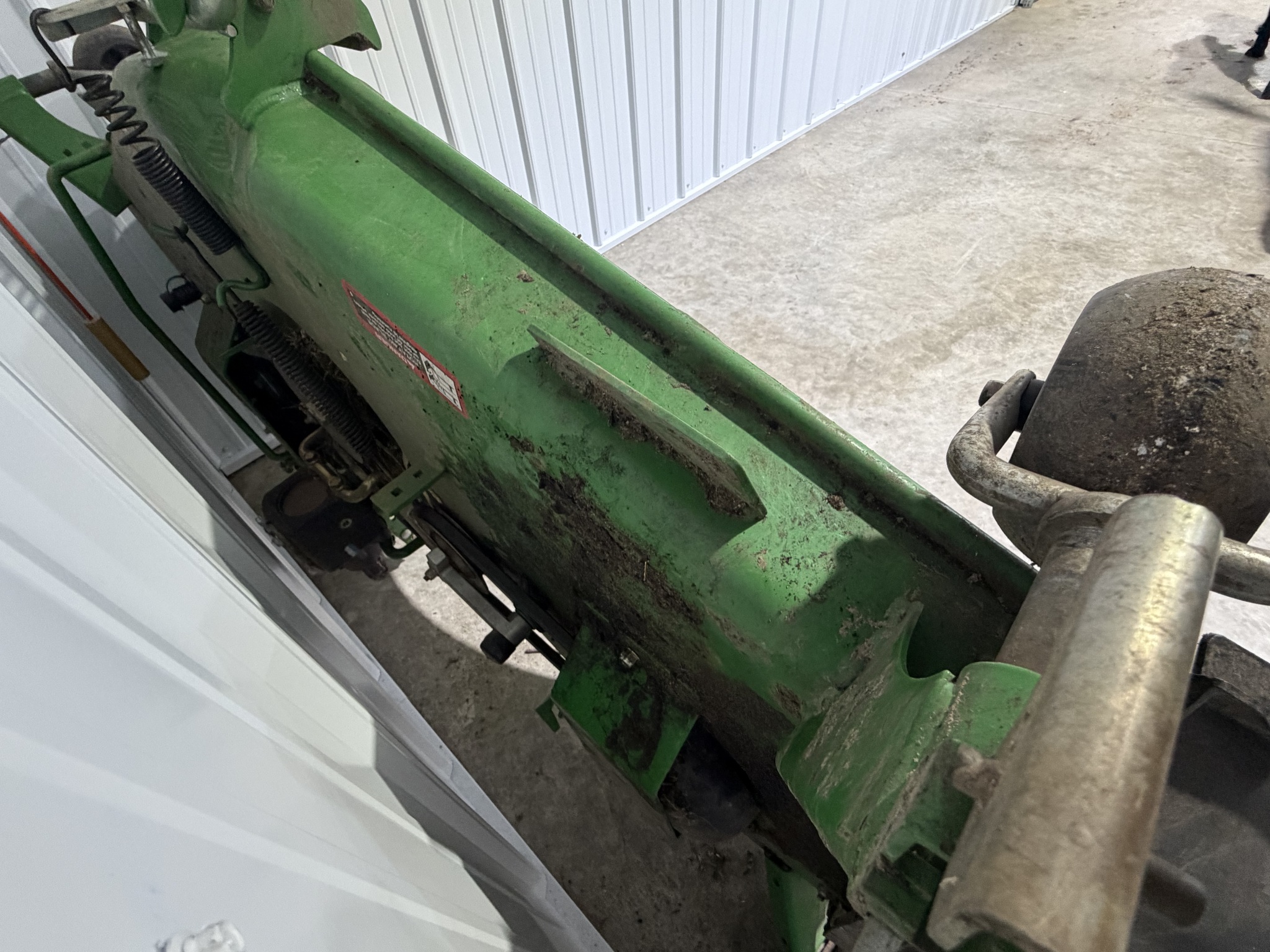 2012 John Deere 1026R Image 9