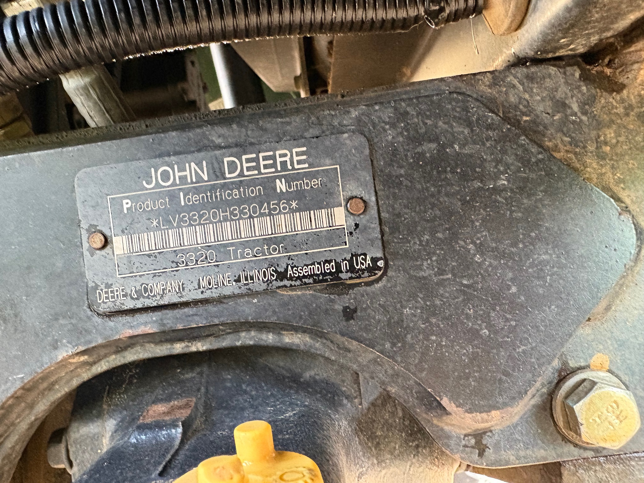 2007 John Deere 3320 Image 24