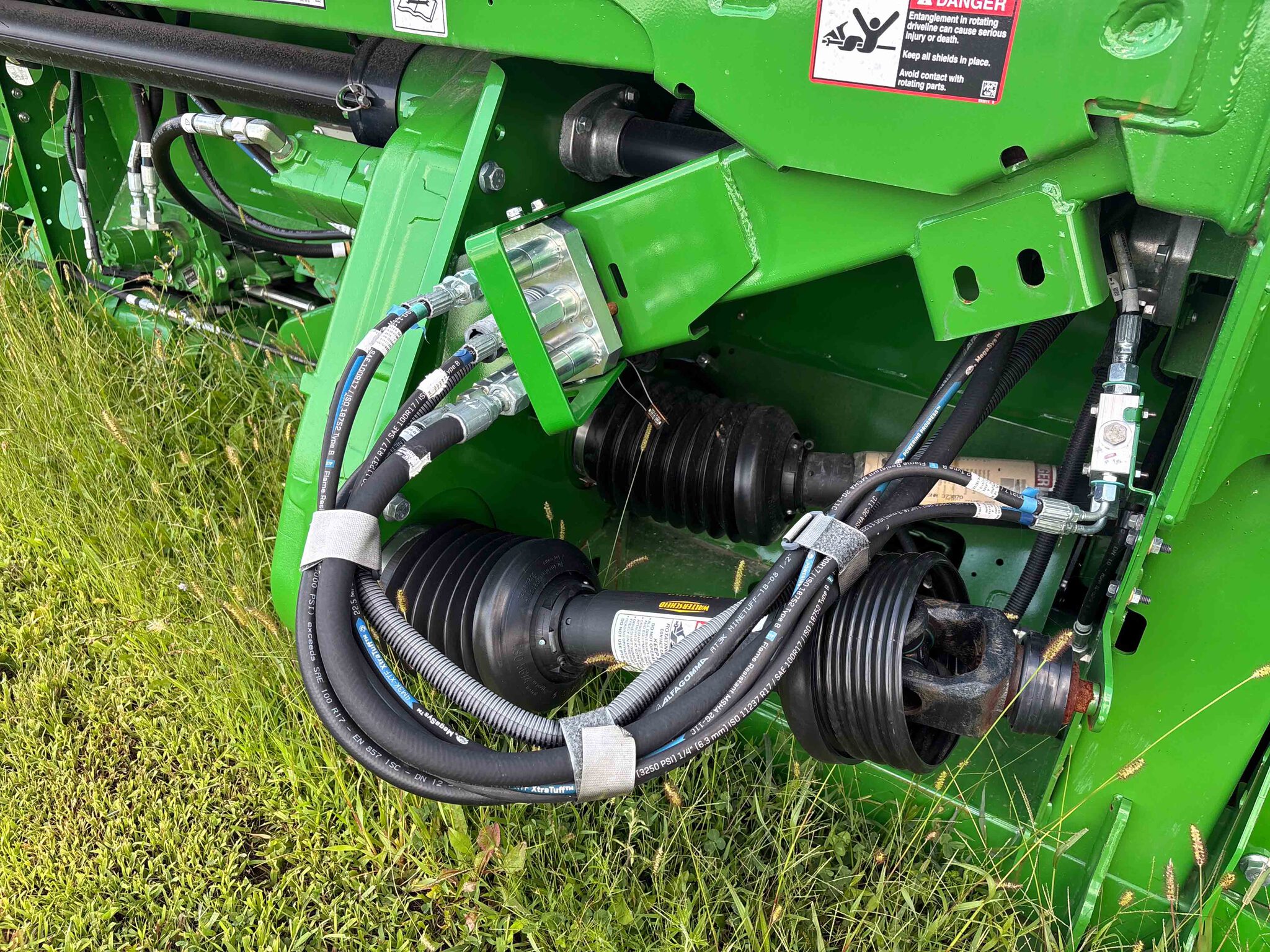Used 2024 John Deere RD35F Combine Platforms at Koenig Equipment in Anna, OH - PhotoXL9