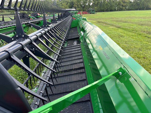 Used 2024 John Deere RD35F Combine Platforms at Koenig Equipment in Anna, OH - Photo11