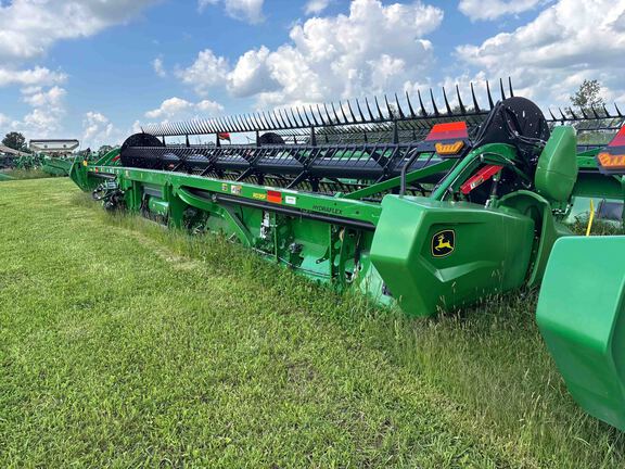 Used 2024 John Deere RD35F Combine Platforms at Koenig Equipment in Anna, OH - Photo4
