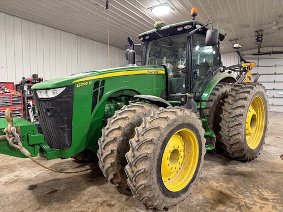 Photo of 2017 John Deere 8295R