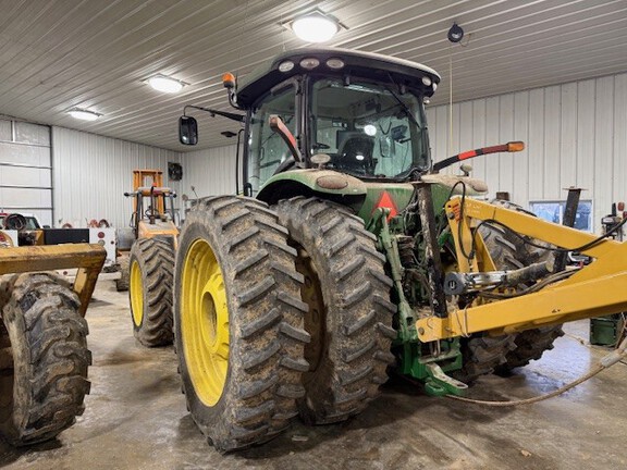 Photo of 2017 John Deere 8295R
