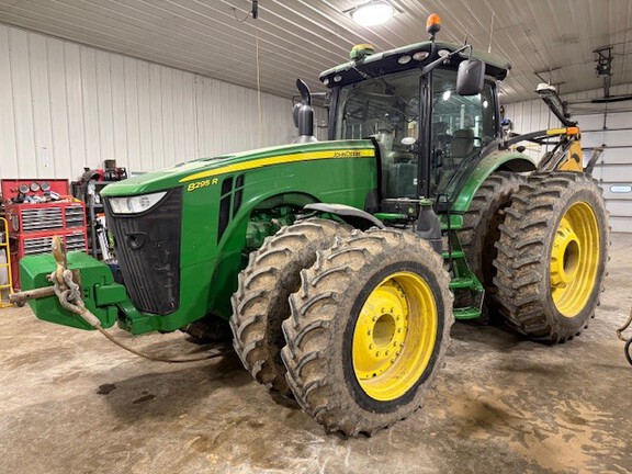 Photo of 2017 John Deere 8295R