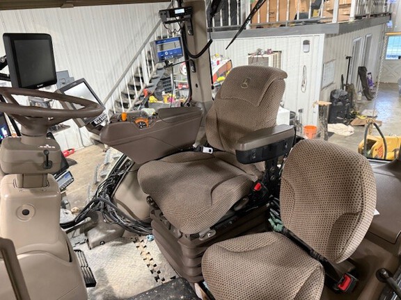 Photo of 2017 John Deere 8295R