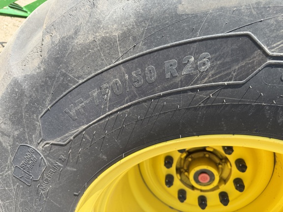 2023 John Deere 800R - Photo9