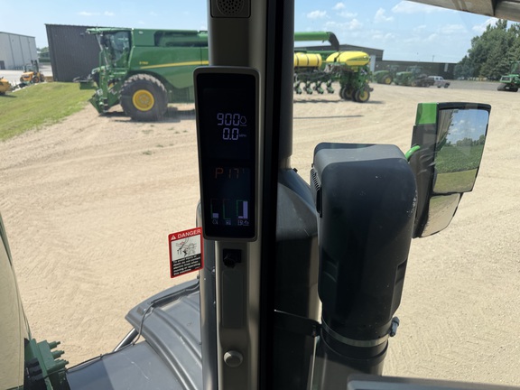 2023 John Deere 800R - Photo41