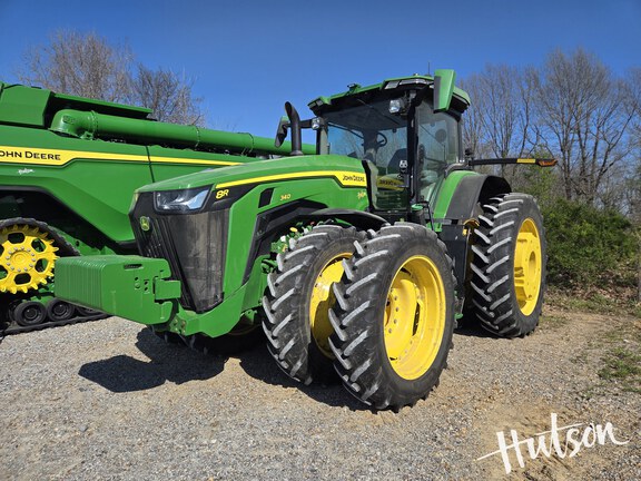 Photo of 2023 John Deere 8R 340