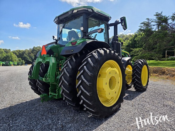 Photo of 2023 John Deere 8R 340