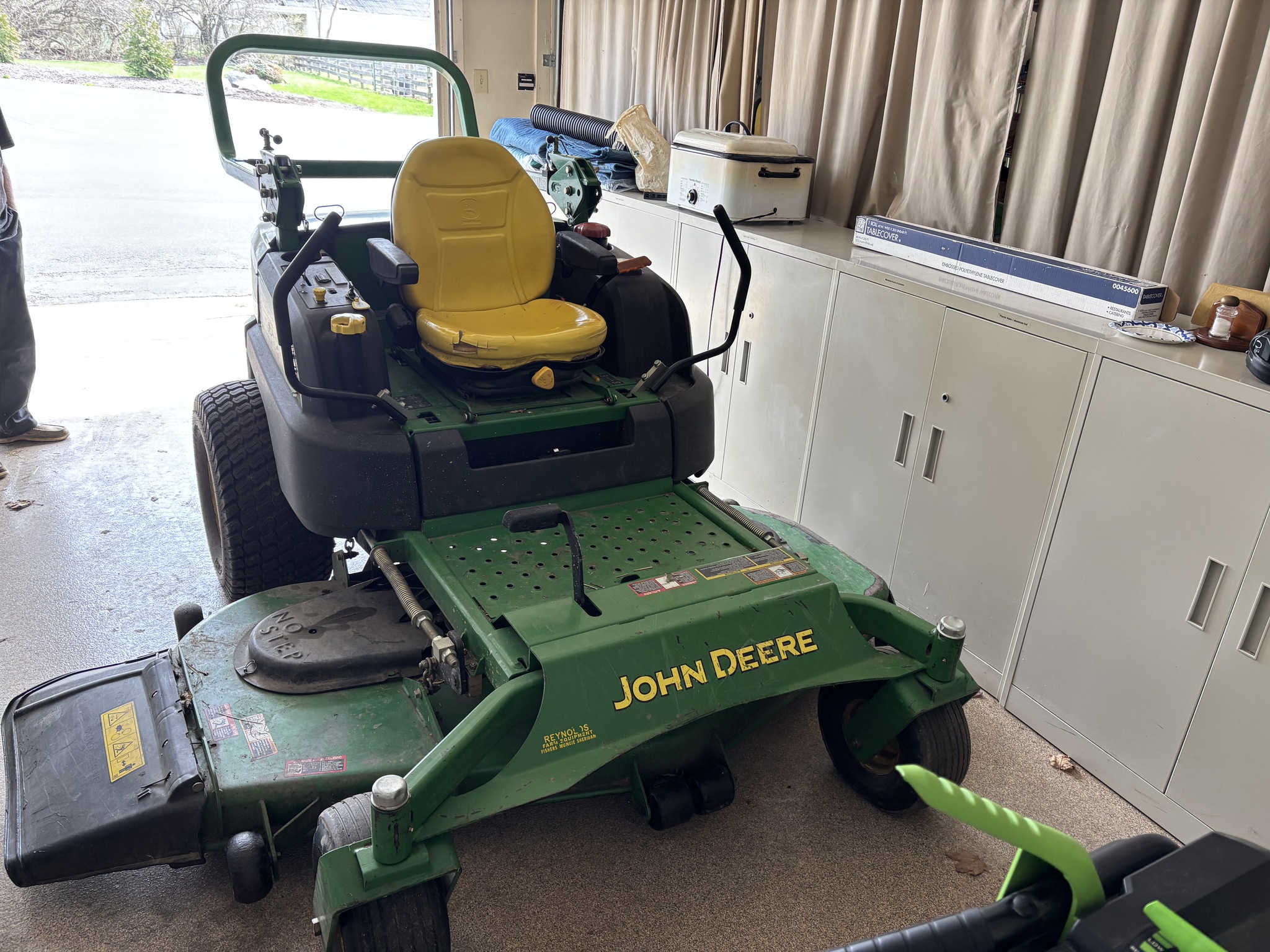 Used 2005 John Deere 997 Zero Turn Mowers at Koenig Equipment in Franklin, IN - PhotoXL1