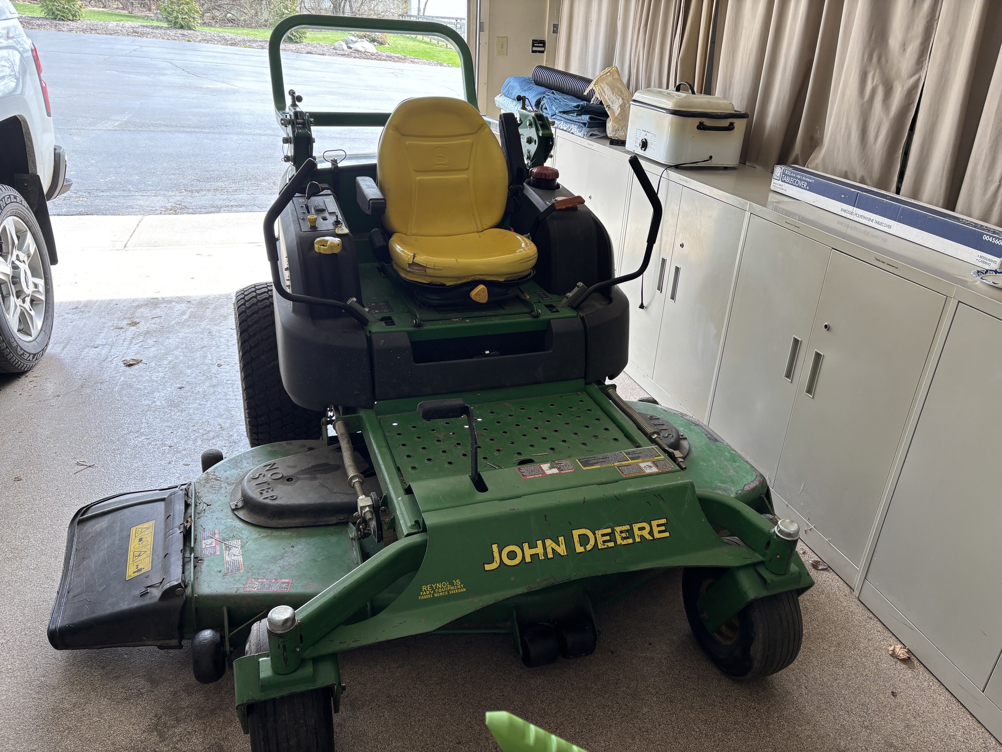 Used 2005 John Deere 997 Zero Turn Mowers at Koenig Equipment in Franklin, IN - PhotoXL0