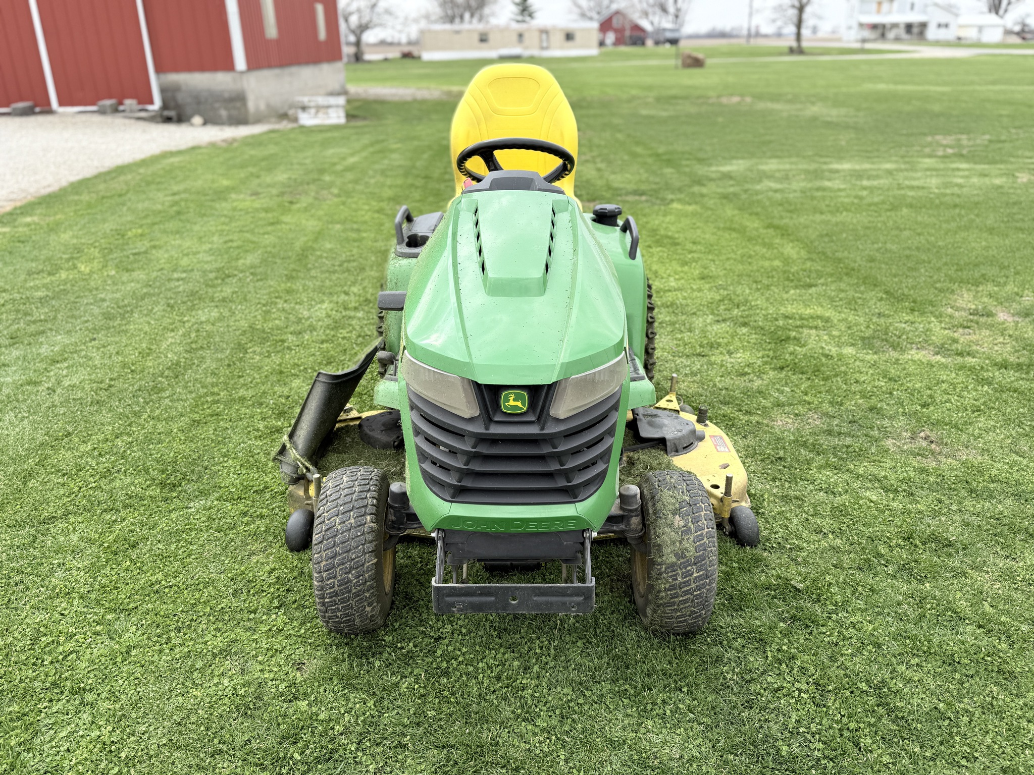 2017 John Deere X590 Image 14