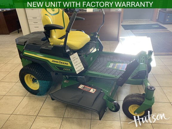 Photo of 2025 John Deere Z370R ELECTRIC