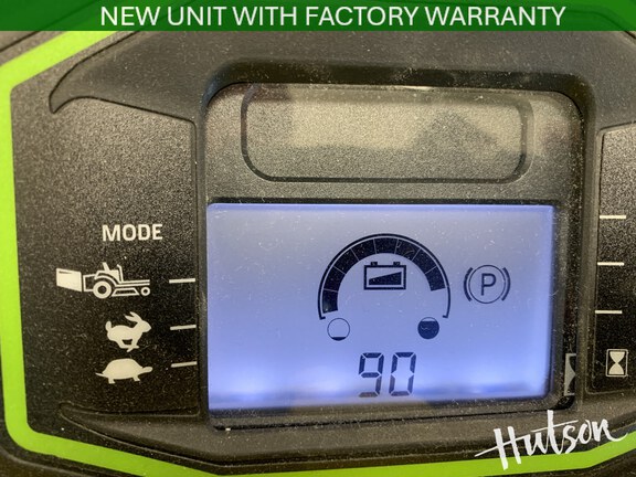 Photo of 2025 John Deere Z370R ELECTRIC