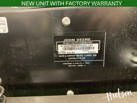 Photo of 2025 John Deere Z370R ELECTRIC