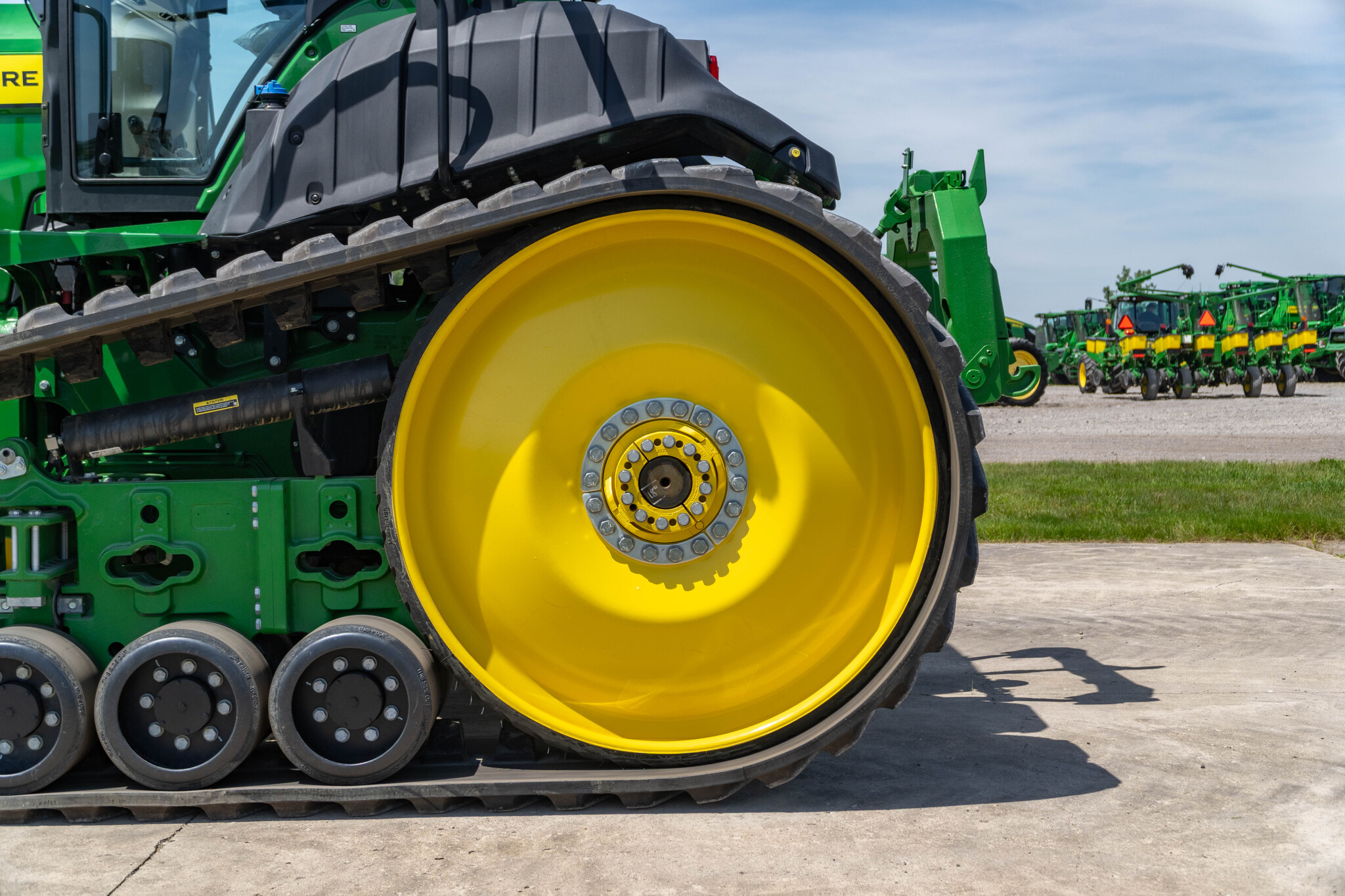 Used 2024 John Deere 8RT 370 Track Tractors at Koenig Equipment in Anna, OH - PhotoXL9