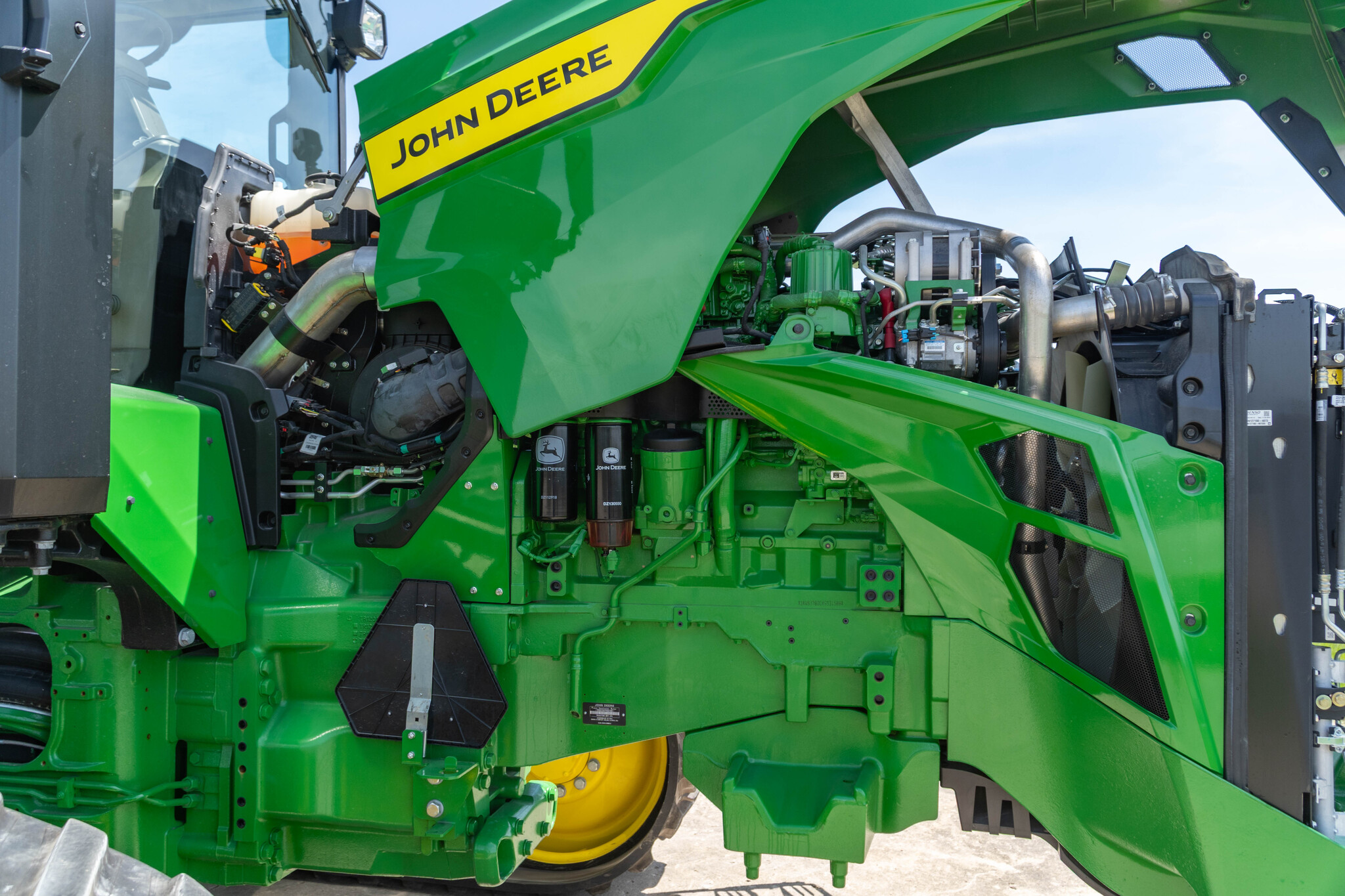 Used 2024 John Deere 8RT 370 Track Tractors at Koenig Equipment in Anna, OH - PhotoXL21