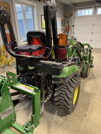 Photo of 2015 John Deere 1025R