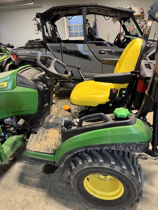 Photo of 2015 John Deere 1025R