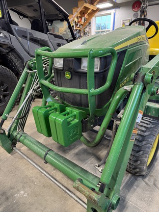 Photo of 2015 John Deere 1025R