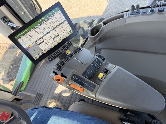 2025 John Deere 8RT 370 - Photo32