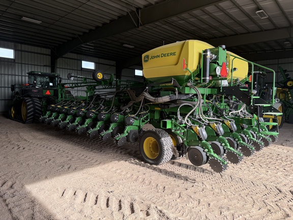 2024 John Deere DB60 - Photo3