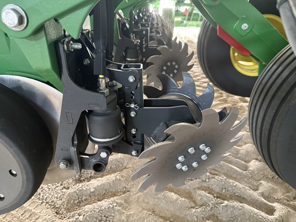 2024 John Deere DB60 - Photo9