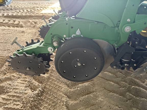 2024 John Deere DB60 - Photo11