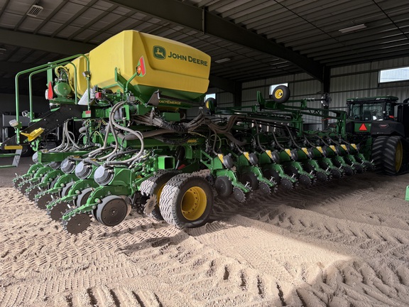 2024 John Deere DB60 - Photo5