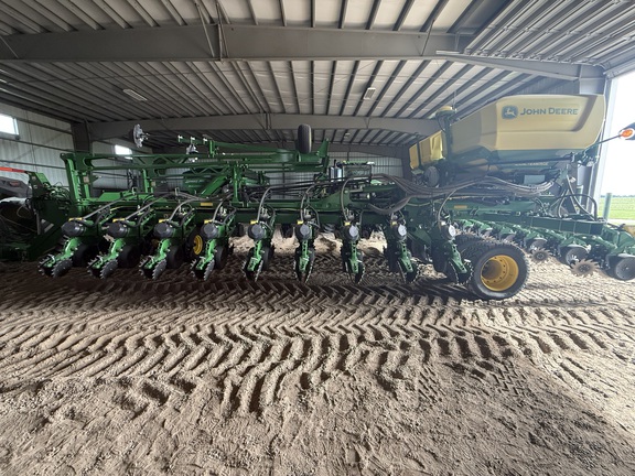 2024 John Deere DB60 - Photo2
