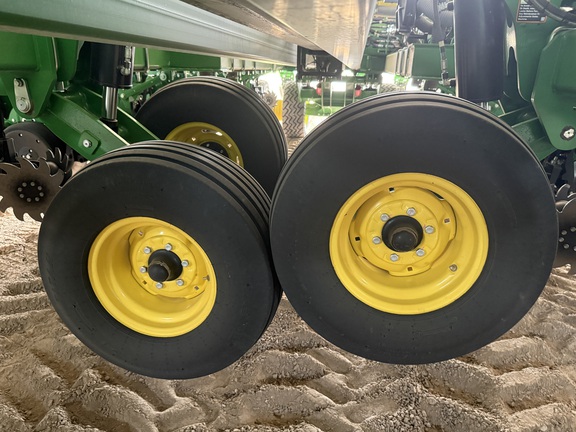 2024 John Deere DB60 - Photo16