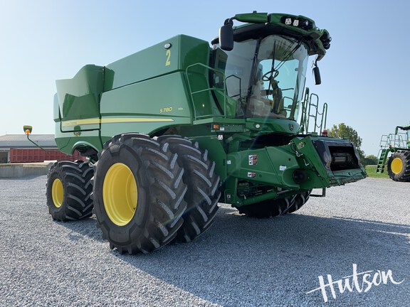 Photo of 2023 John Deere S780