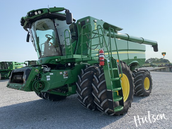 Photo of 2023 John Deere S780
