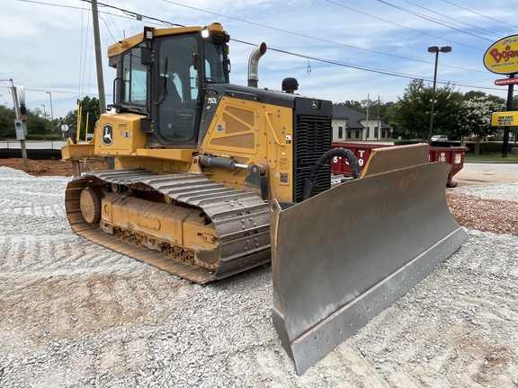 Photo of a 2024 John Deere 750L