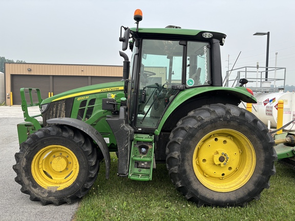 John Deere 6120M