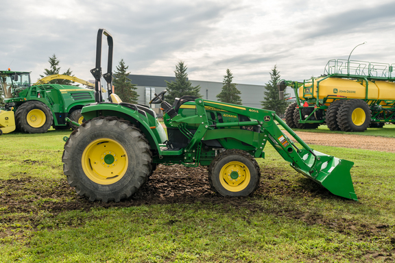 Used 2024 John Deere 4044M Compact Utility Tractors at Horizon Ag & Turf in Westlock, AB - Photo2