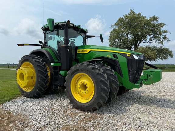 Used 2023 John Deere 8R 340 Row Crop Tractors at Koenig Equipment in Knightstown, IN - Photo1