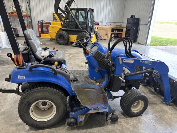Used 2006 New Holland TZ22DA Compact Utility Tractors at Koenig Equipment in Oxford, OH - Photo6