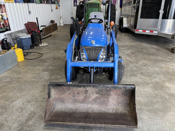 Used 2006 New Holland TZ22DA Compact Utility Tractors at Koenig Equipment in Oxford, OH - Photo8