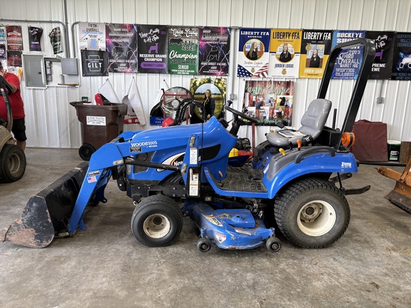 Used 2006 New Holland TZ22DA Compact Utility Tractors at Koenig Equipment in Oxford, OH - Photo2